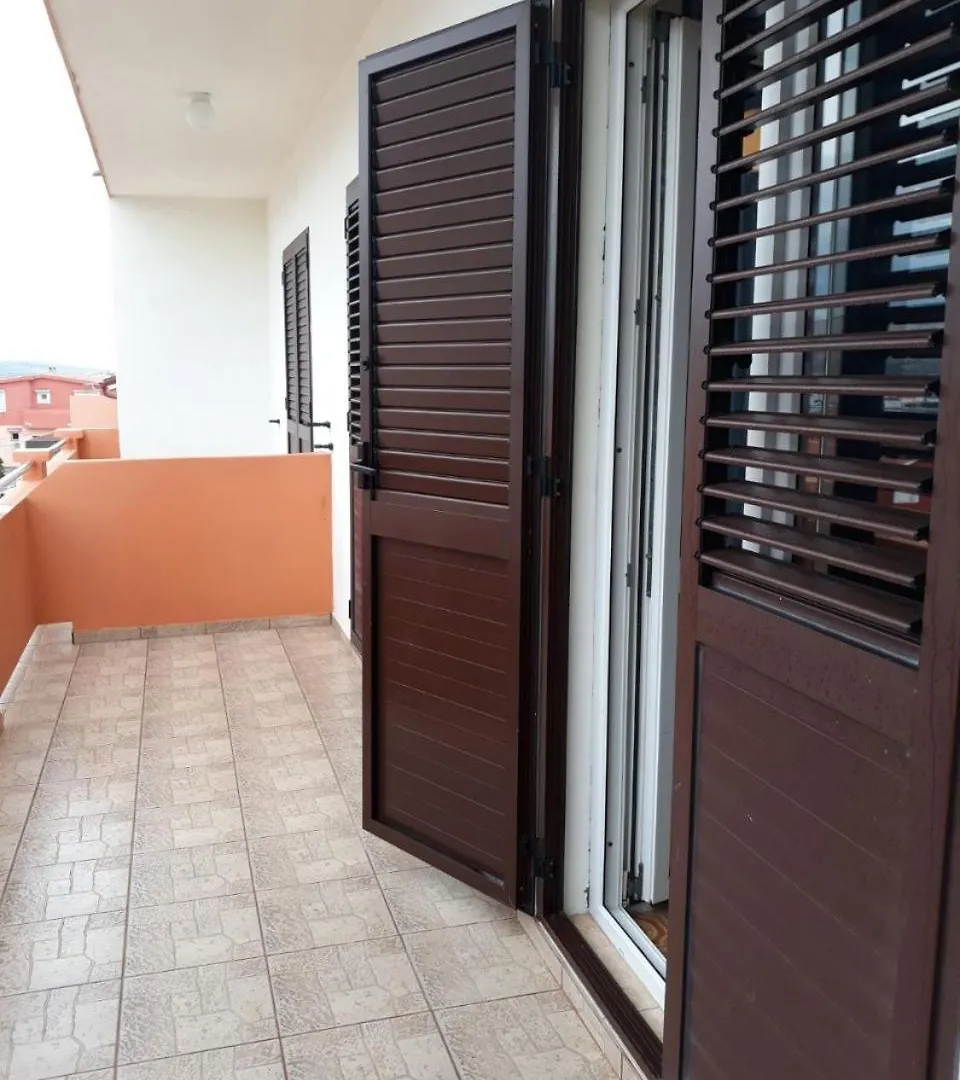 Apartments Ivo Pag Town 0*,