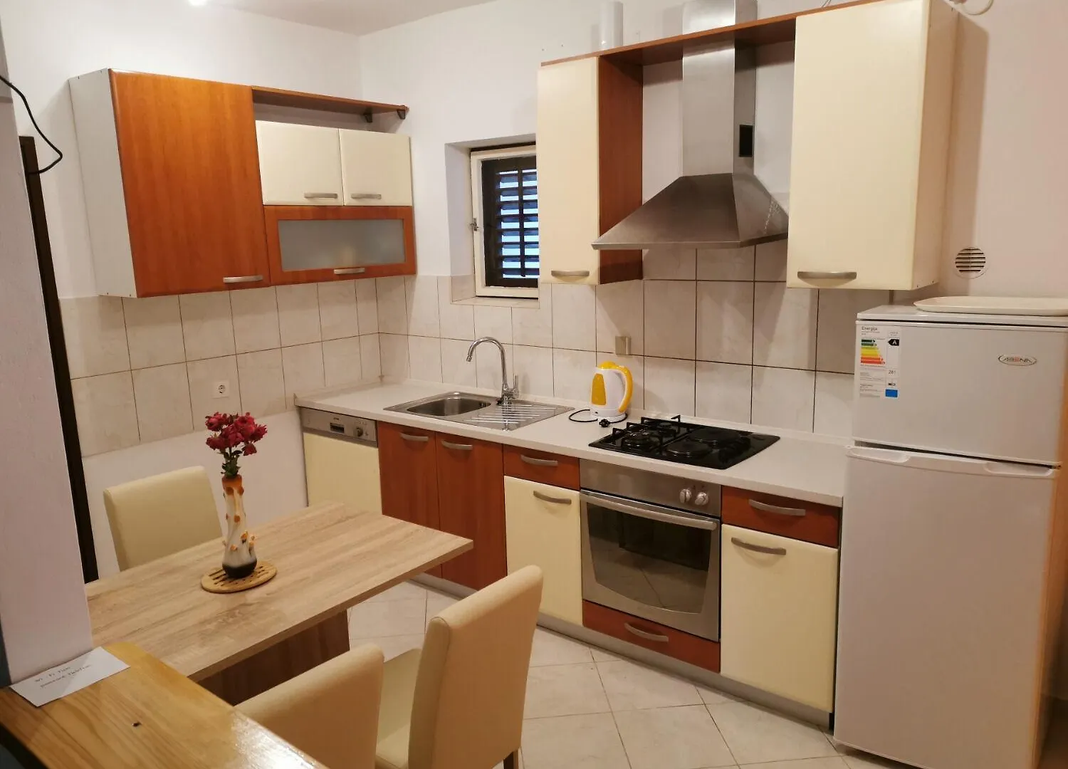 Apartments Ivo Pag Town