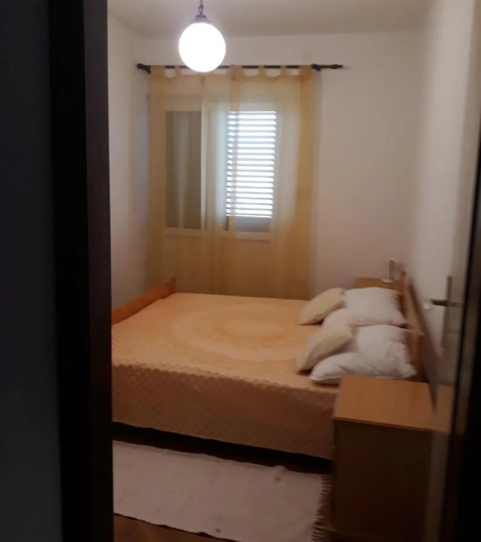 Apartments Ivo Pag Town 0*,